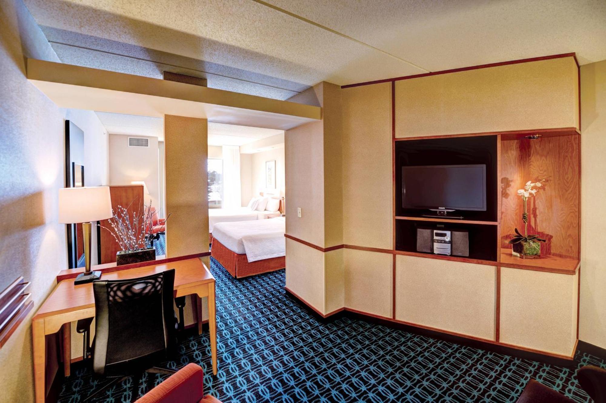 Fairfield Inn & Suites By Marriott Wausau Weston Экстерьер фото